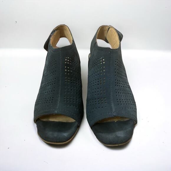White Mountain Size 7M Leather Slingback Block Heels Lenora Style in Blue - Picture 1 of 7